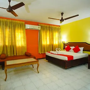 Hotel Dwaraka ***