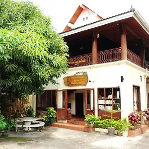 Guest house Rattanakon ***
