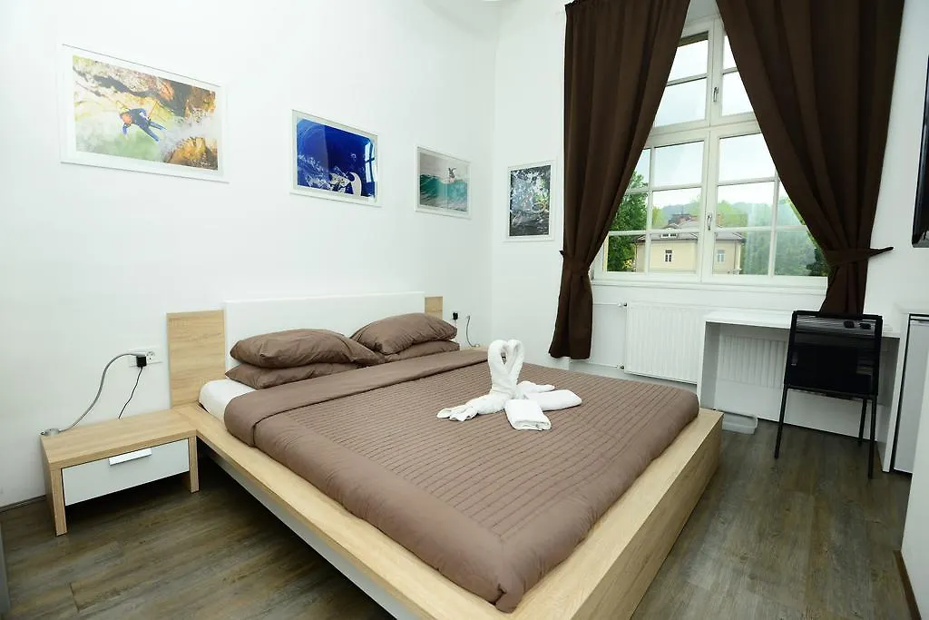 Galeria Rooms Ljubljana Vendégház